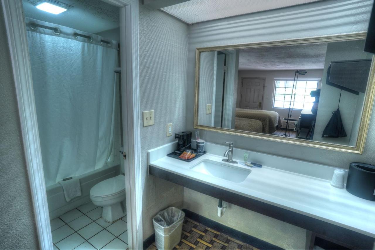 Amerivu Inn&Suites - Helen Buitenkant foto