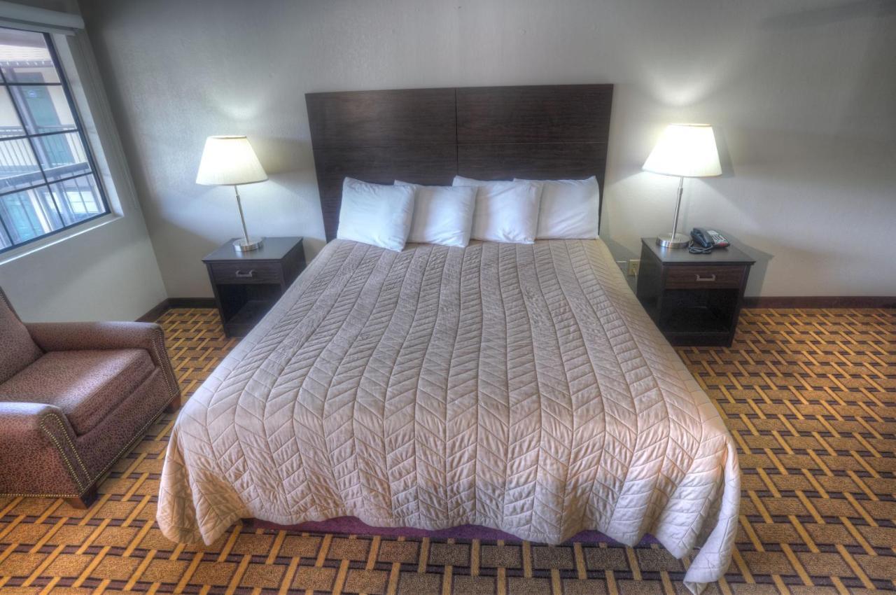 Amerivu Inn&Suites - Helen Buitenkant foto