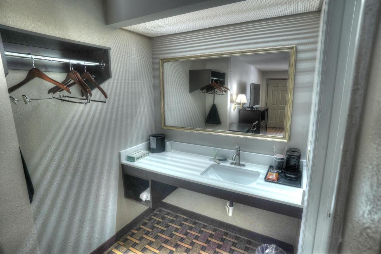 Amerivu Inn&Suites - Helen Buitenkant foto